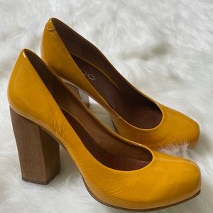 Aldo mustard yellow chunky heels size 36